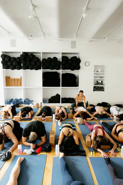 SKY TING YOGA - NOHO 4