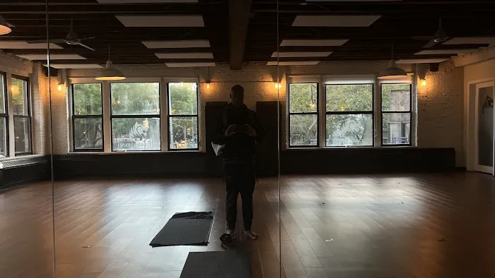 ID Hot Yoga 4