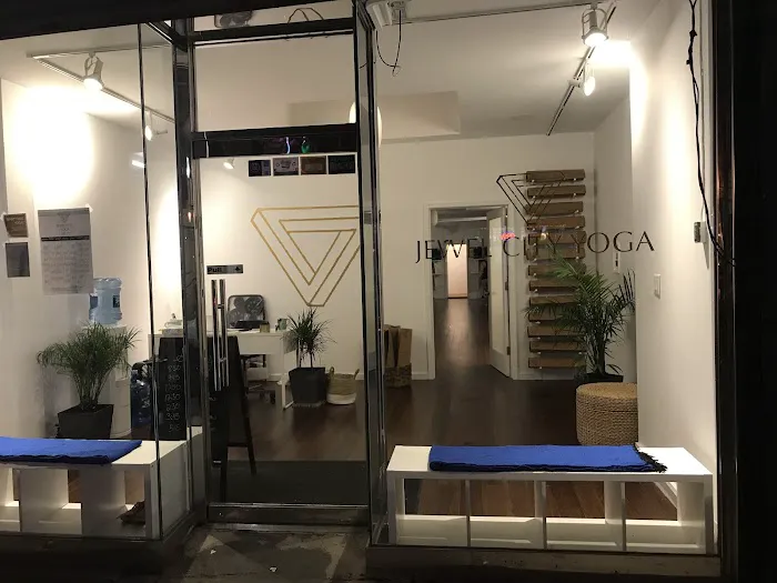 Jewel City Yoga - Smith Street 4