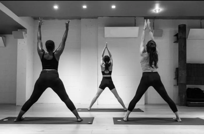 VERAYOGA 4