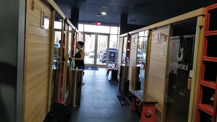 HOTWORX - Staten Island, NY (Charleston) 4