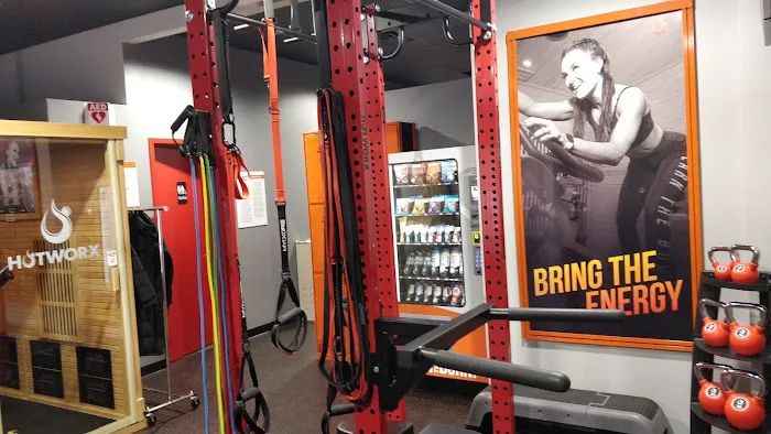 HOTWORX - Staten Island, NY (Charleston) 4