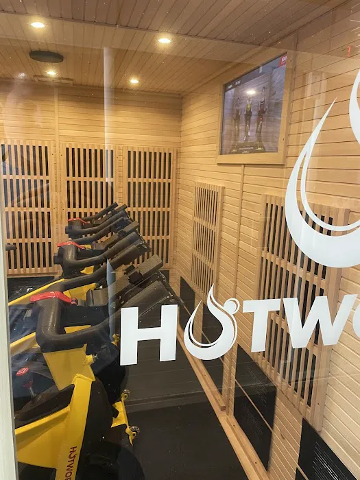 HOTWORX - Livingston, NJ - Town Center 4