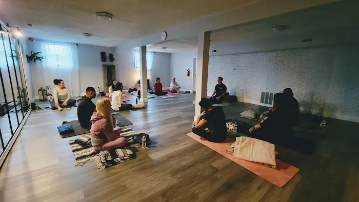 Align Yoga Studio 4