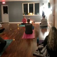 Revive & Rise Yoga ico