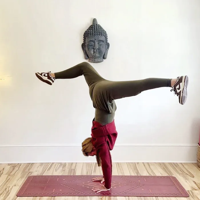 Lightbox Yoga 4