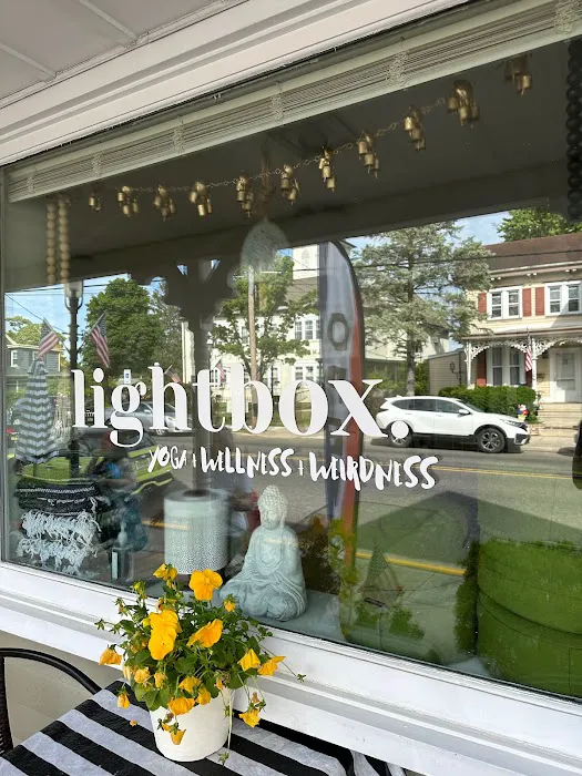Lightbox Yoga 4