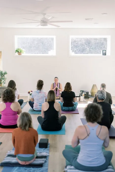 YOGA B YOGA 4