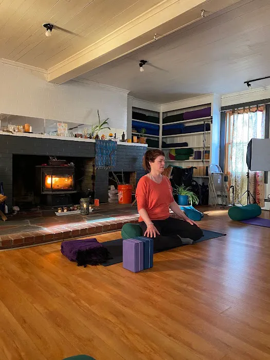 Amenia Yoga - a Place for Wellness 4