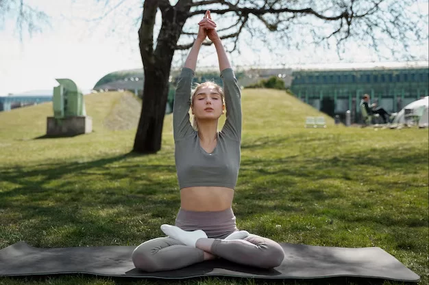 How Yoga Enhances Mental Clarity and Boosts Cognitive Function Naturally
